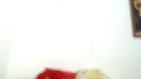 Snapshot of seductivespellvagina80 chatting on December 17, 1:05 pm Estefany online show from December 17, 1:05 pm