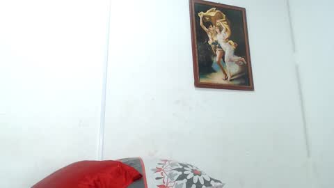 Snapshot of seductivespellvagina80 chatting on January 7, 12:41 pm Estefany online show from January 7, 12:41 pm