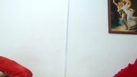 Snapshot of seductivespellvagina80 chatting on December 15, 12:38 pm Estefany online show from December 15, 12:38 pm