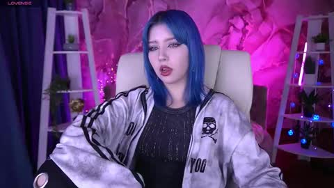 selenairis online show from January 14, 2:05 am