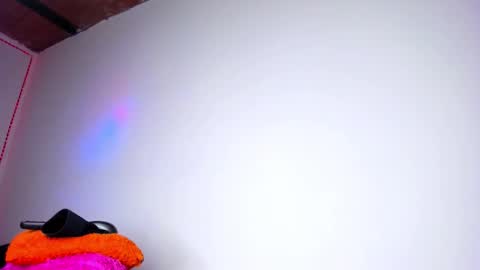 Snapshot of selene_18_ chatting on November 1, 10:47 pm selene_18_ online show from November 1, 10:47 pm