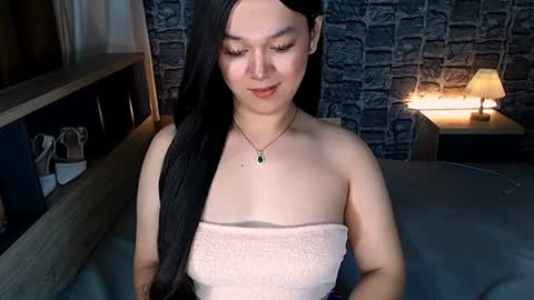 Snapshot of selenesantiago chatting on January 29, 6:12 am joan online show from January 29, 6:12 am