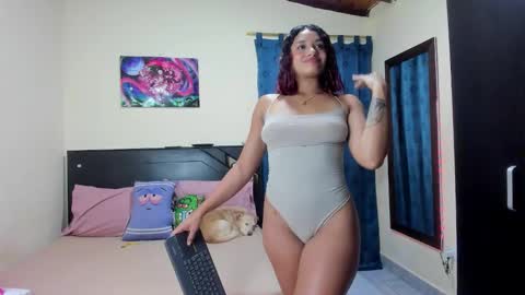 Snapshot of selenestark chatting on September 11, 1:50 am Sele online show from September 11, 1:50 am