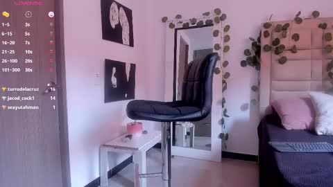 Selyn online show from March 17, 7:07 pm