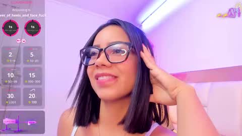 Snapshot of senniabella chatting on February 22, 2:06 pm Sennia online show from February 22, 2:06 pm