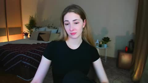 sensitiveheartt online show from February 4, 11:35 am