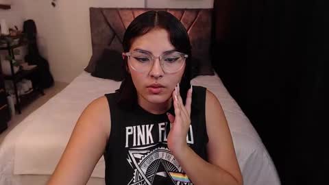 Camille and sophie online show from February 17, 1:25 am