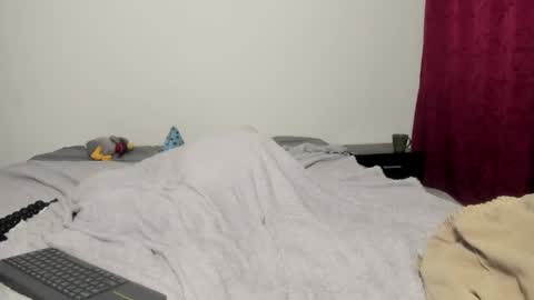 Snapshot of sensual_skinny chatting on September 26, 4:21 am sensual_skinny online show from September 26, 4:21 am