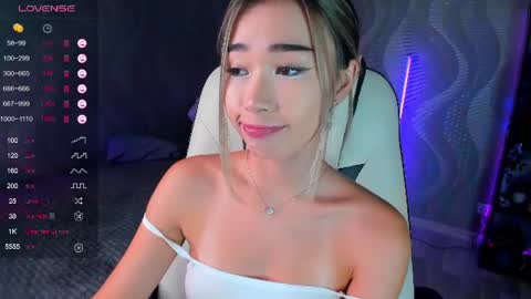 Kiki online show from July 23, 3:53 pm
