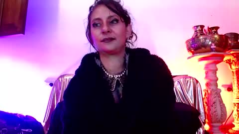 Snapshot of serena_xyz chatting on October 30, 8:32 pm Serena Xyz online show from October 30, 8:32 pm