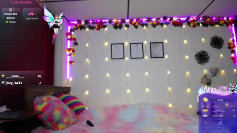 Lili online show from February 18, 6:40 pm