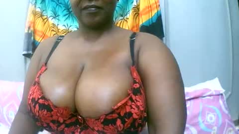 sexxi_ebony online show from February 4, 1:25 pm
