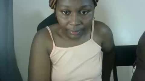 Snapshot of sexxy_amira chatting on October 13, 12:19 pm sexxy_amira online show from October 13, 12:19 pm