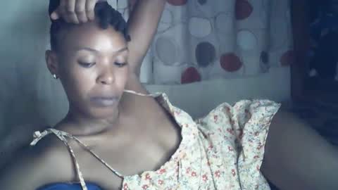 sexxy_curvy23 online show from February 2, 7:24 pm