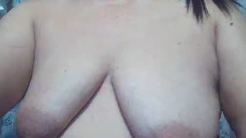 Snapshot of sexxyicee69 chatting on October 19, 12:07 pm misslovely j online show from October 19, 12:07 pm