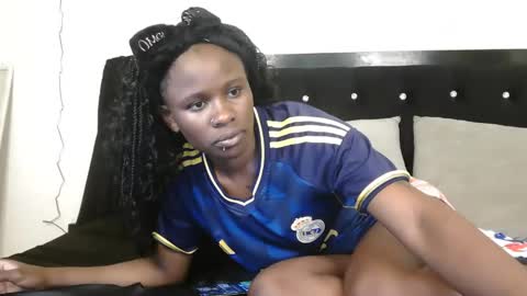 Snapshot of sexxymaya25 chatting on October 10, 12:59 am maya online show from October 10, 12:59 am