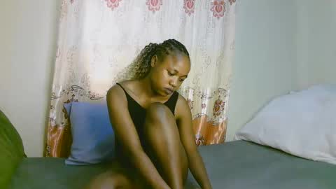 Snapshot of sexy_ariana_2 chatting on March 5, 8:00 am Ariana online show from March 5, 8:00 am