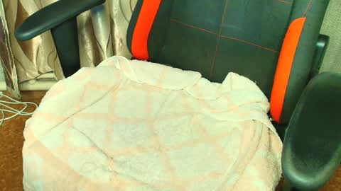 Jessica  Face only in pvt or in snapchat Dont ask more.... online show from February 24, 8:25 pm