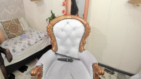  C R I S T A L  online show from January 31, 7:40 pm