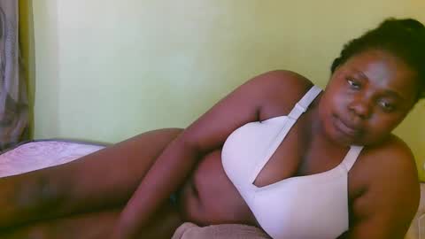 Snapshot of sexy_divana chatting on February 15, 10:33 am sexy_divana online show from February 15, 10:33 am