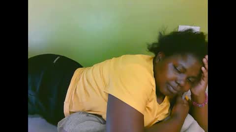 Snapshot of sexy_divana chatting on February 23, 8:07 pm sexy_divana online show from February 23, 8:07 pm