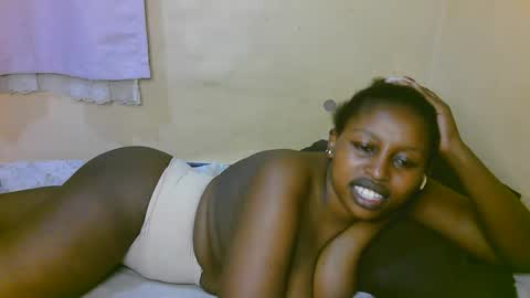 sexy_latasha online show from December 5, 7:37 pm