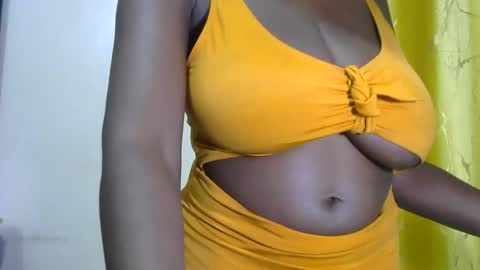Snapshot of sexy_luna_22 chatting on September 29, 3:06 pm Luna online show from September 29, 3:06 pm