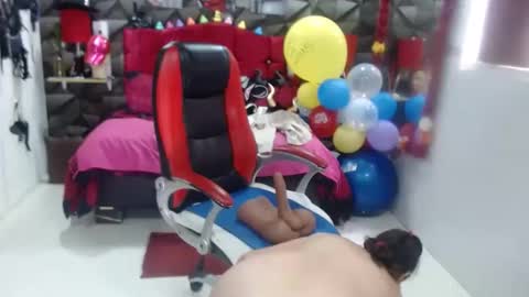Snapshot of sexy_mature_hot01 chatting on October 16, 2:09 pm MARIPOSA online show from October 16, 2:09 pm
