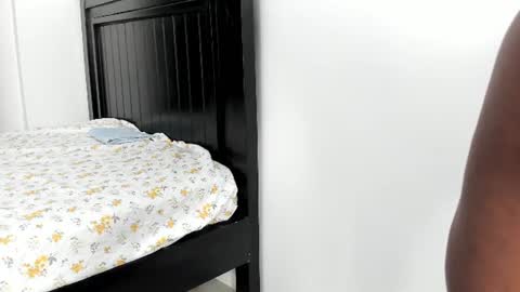sexy_serenaa online show from June 10, 6:50 pm