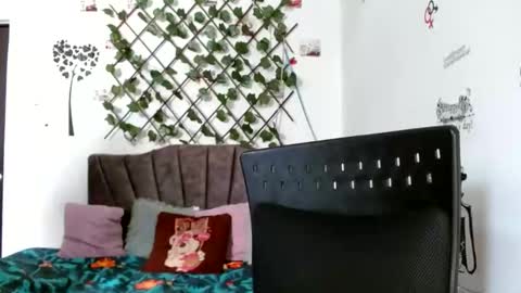 sexy_violett18 online show from February 26, 6:25 pm