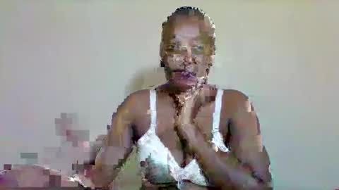 sexyapple2002 online show from February 15, 7:51 am