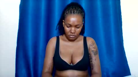 sexyapple2002 online show from June 3, 6:35 pm