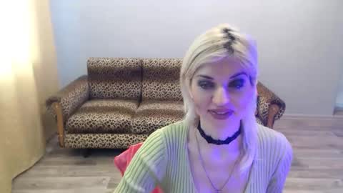 sexybeatriice online show from January 11, 7:57 am