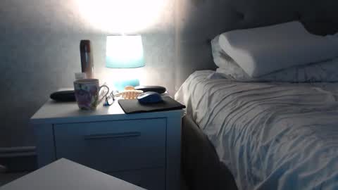 Sexyblonde4u58 online show from October 14, 4:48 am