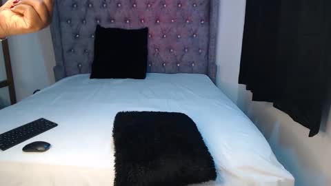 sexychocco online show from December 14, 5:57 am