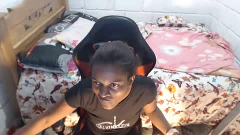 sexyjustin202 online show from January 18, 3:31 am