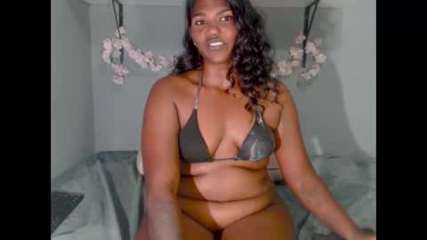 Snapshot of sexykitten147 chatting on October 21, 10:14 pm SexyKitten147 online show from October 21, 10:14 pm