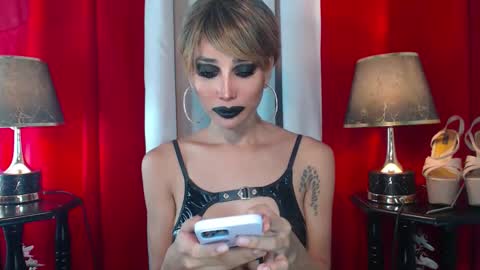 Queen Sofia online show from November 7, 5:02 am