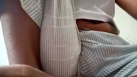 Snapshot of sexymaya8642 chatting on September 16, 1:02 am sexymaya8642 online show from September 16, 1:02 am