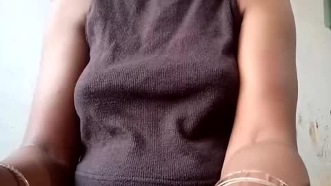 Snapshot of sexymaya8642 chatting on September 17, 1:03 am sexymaya8642 online show from September 17, 1:03 am