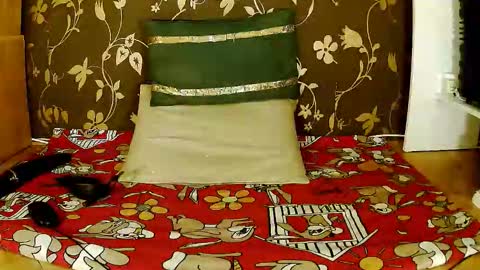 Squirty Maya Gold online show from March 21, 6:18 am