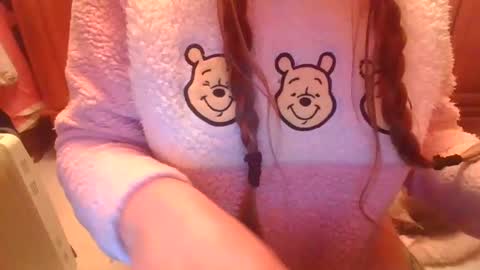 Snapshot of sexymisss24 chatting on February 5, 9:40 pm sexymisss24 online show from February 5, 9:40 pm