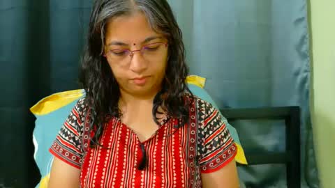 Snapshot of sexyniharika chatting on October 9, 1:37 pm Niharika online show from October 9, 1:37 pm