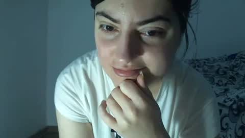 Snapshot of sexynyu18 chatting on February 1, 9:11 am Alex online show from February 1, 9:11 am