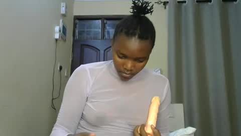 Lee online show from December 18, 6:14 pm