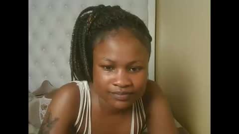 queenivy online show from October 20, 10:02 pm