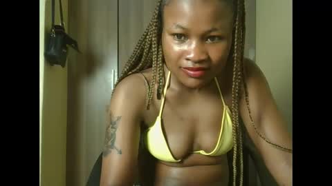 queenivy online show from December 1, 4:16 am