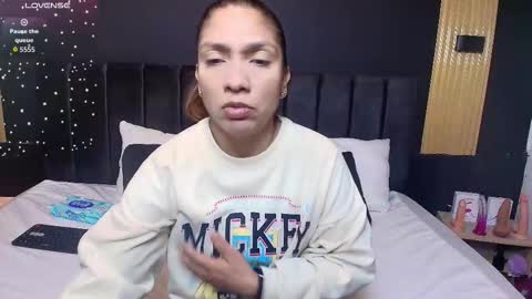 R A C H E L online show from October 5, 12:10 pm