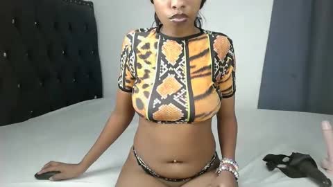Snapshot of sexysabrina2 chatting on October 16, 6:16 am sexysabrina2 online show from October 16, 6:16 am