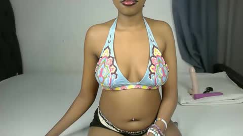Snapshot of sexysabrina2 chatting on October 19, 2:41 pm sexysabrina2 online show from October 19, 2:41 pm